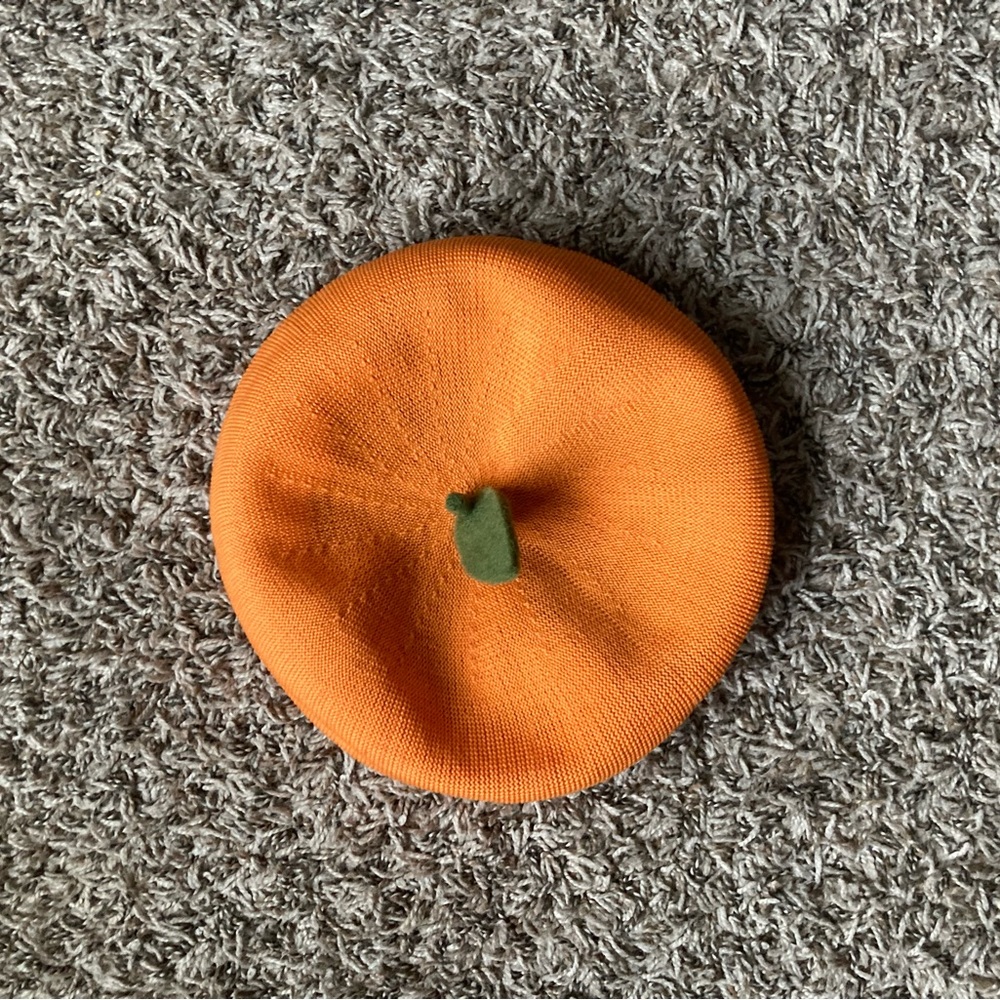 Adorable Peach Beret